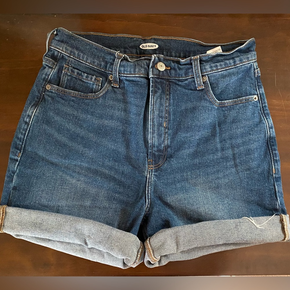 Old Navy Denim Mom Shorts Extra High Rise Rolled Raw Hem Sz 8